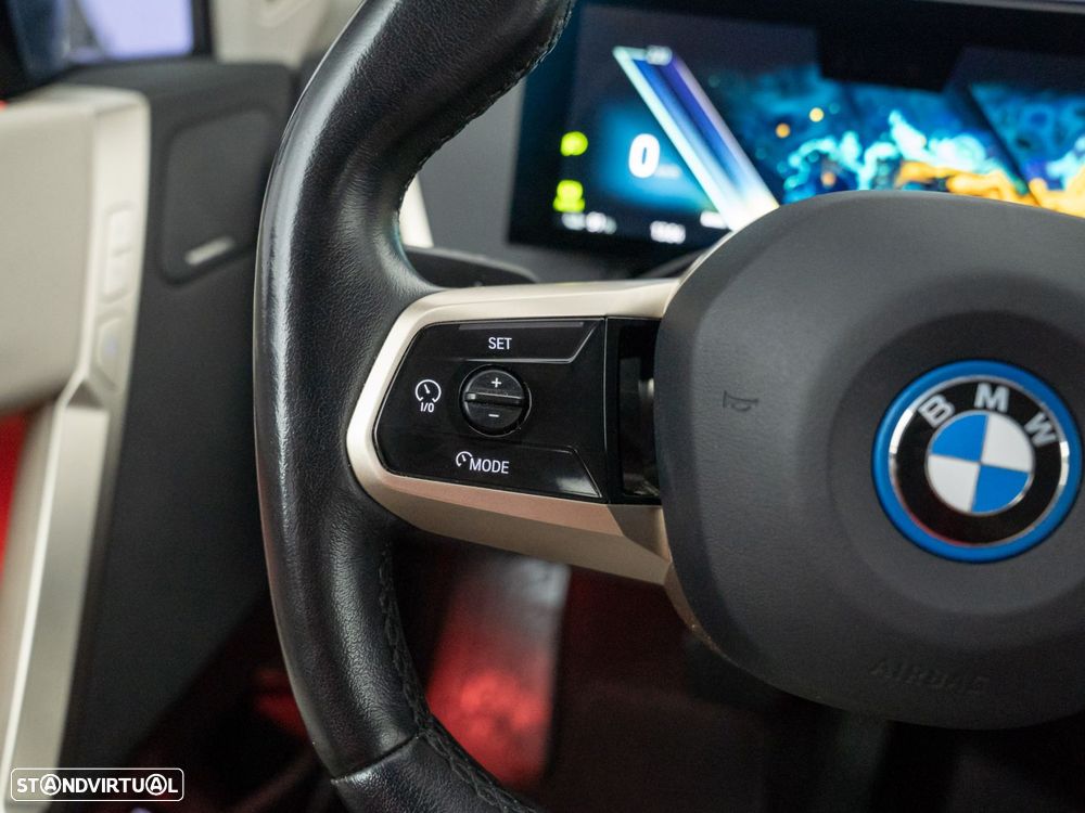 BMW iX xDrive 40 - 27