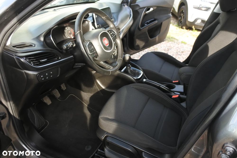 Fiat Tipo Kombi 1.6 MultiJet Lounge - 25