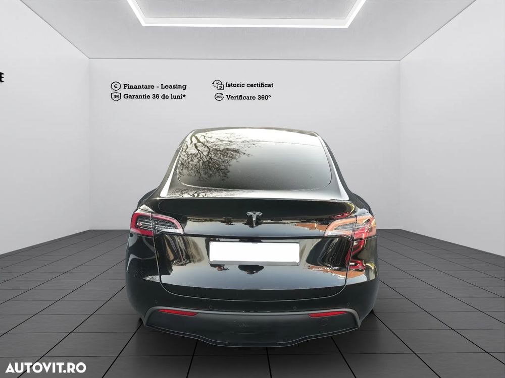 Tesla Model Y Long Range Dual Motor AWD - 5