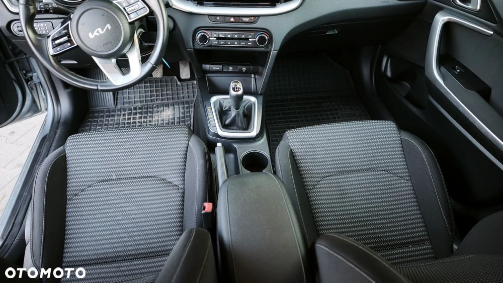 Kia Ceed - 17