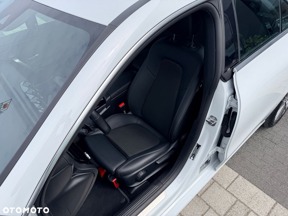 Mercedes-Benz CLA 200 7G-DCT - 14