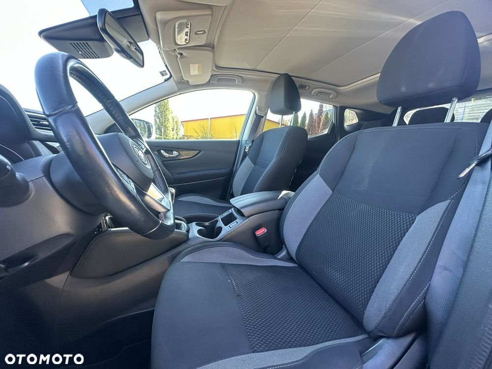 Nissan Qashqai 1.3 DIG-T N-WAY - 18