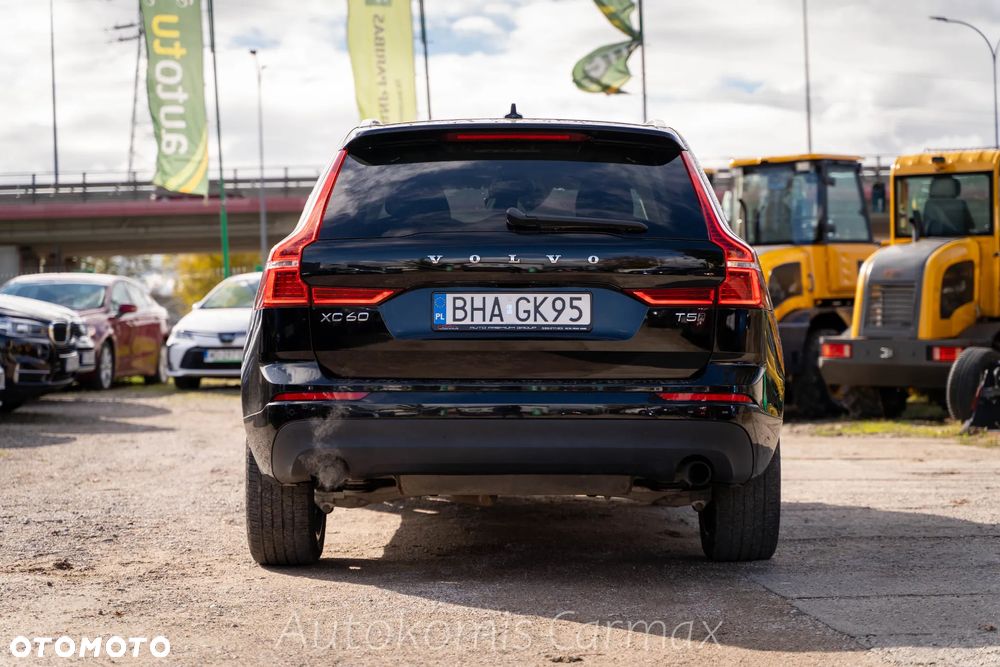 Volvo XC 60 T5 AWD Geartronic Momentum - 9