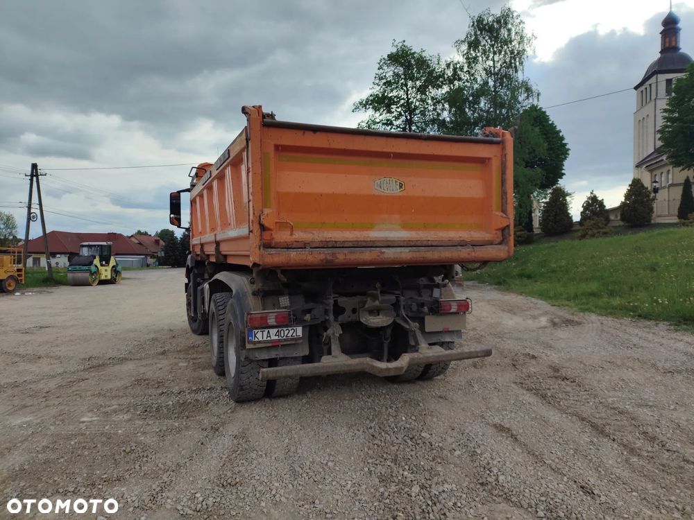 Mercedes-Benz Arocs - 13