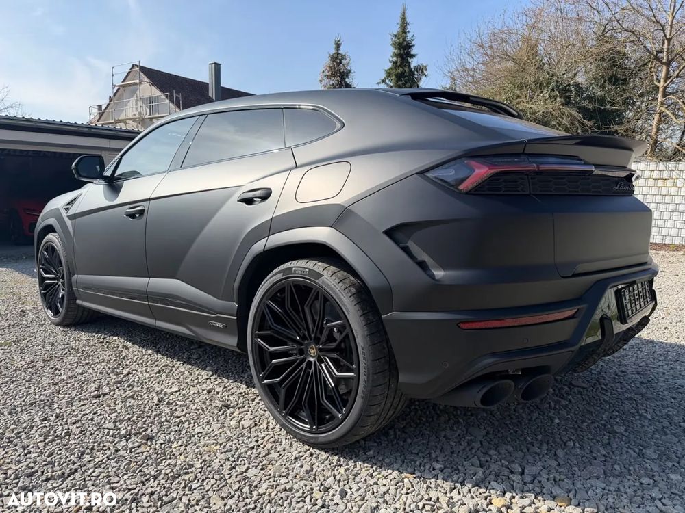 Lamborghini URUS - 3