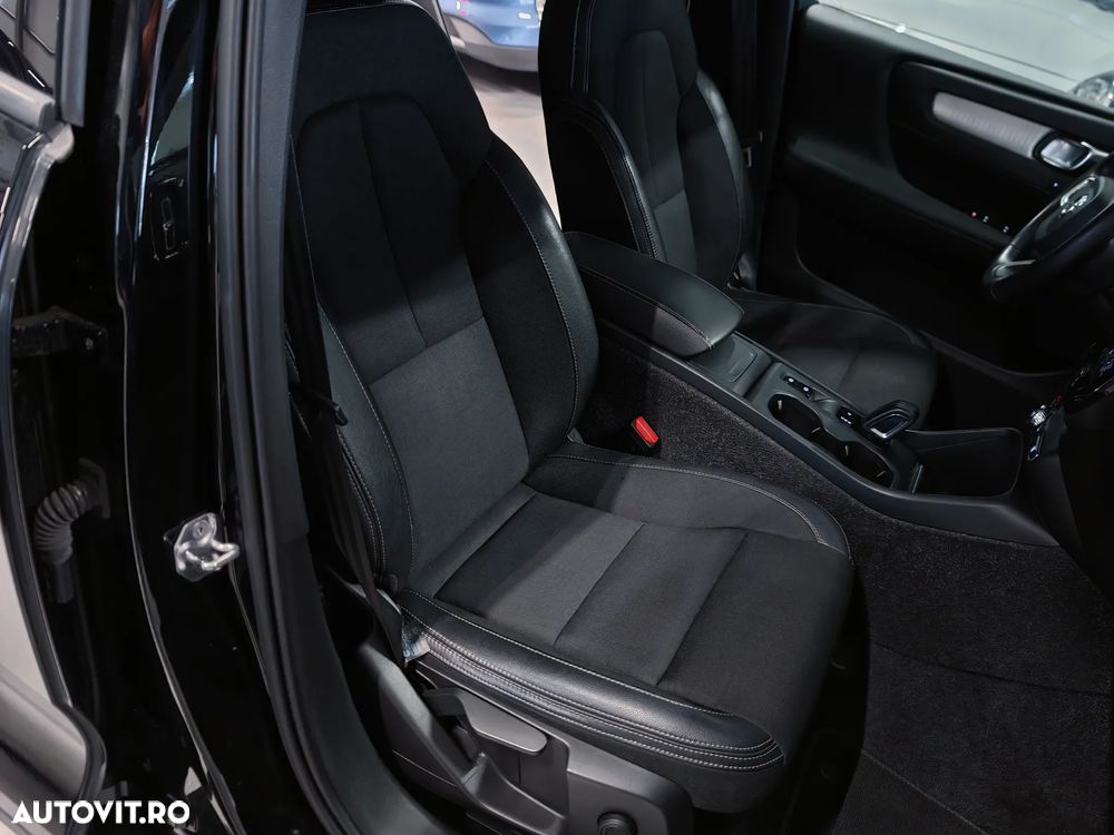 Volvo XC 40 D4 AWD Momentum - 22
