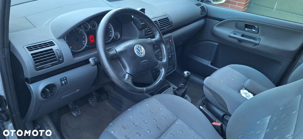 Volkswagen Sharan 2.0 TDI Comfortline - 6