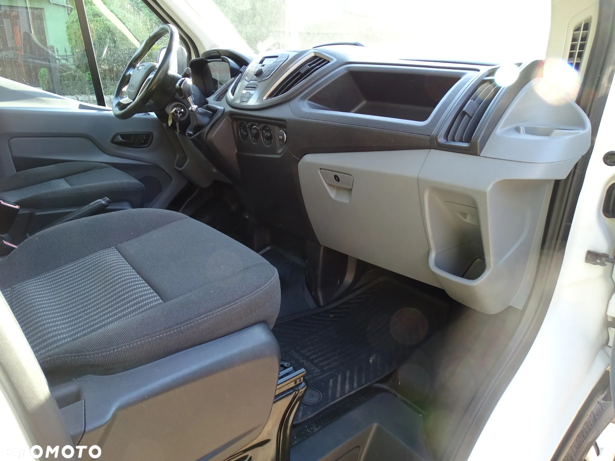 Ford TRANSIT 2,2 TDCI 155 KONI ,5-OSÓB + PAKA  ,BRYGADÓWKA, KLIMATYZACJA , ŁADNY ! - 10