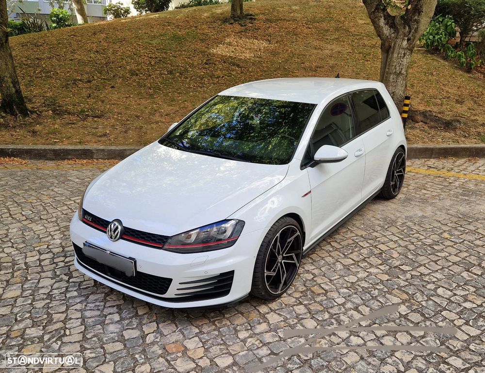 VW Golf 2.0 TSi GTi DSG - 2