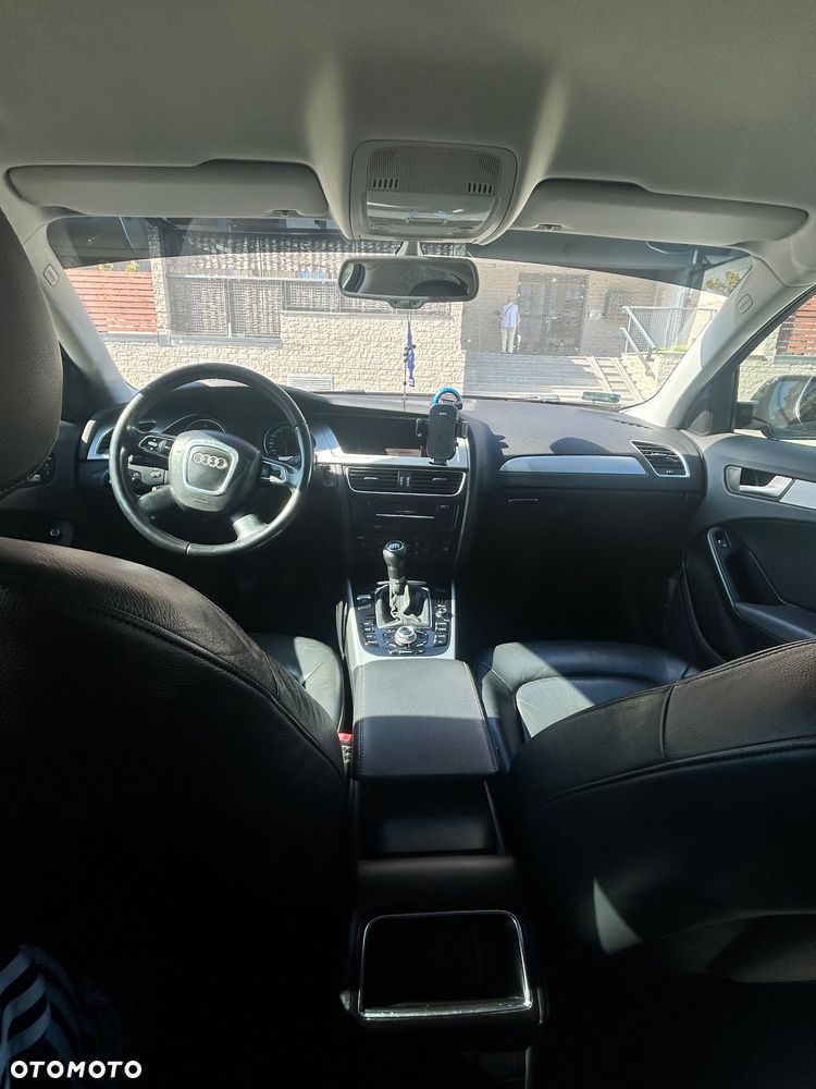 Audi A4 Limousine - 15
