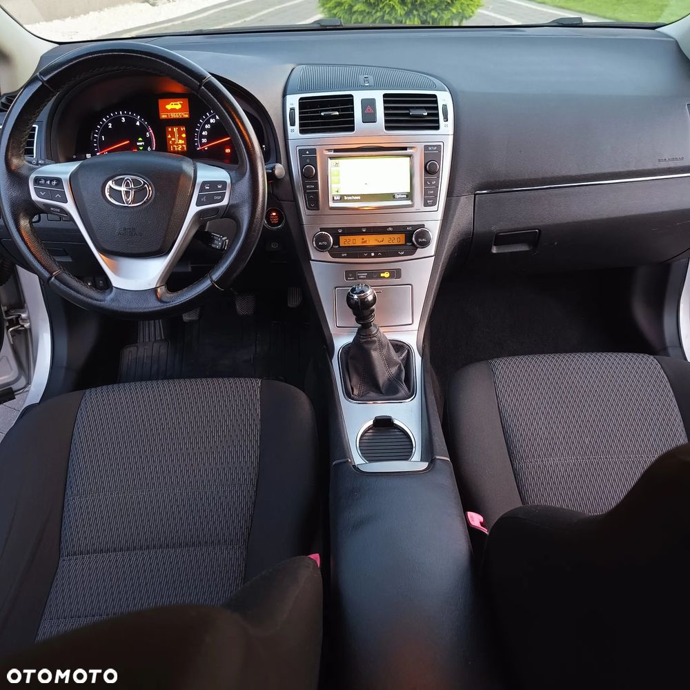 Toyota Avensis 2.0 D-4D - 22