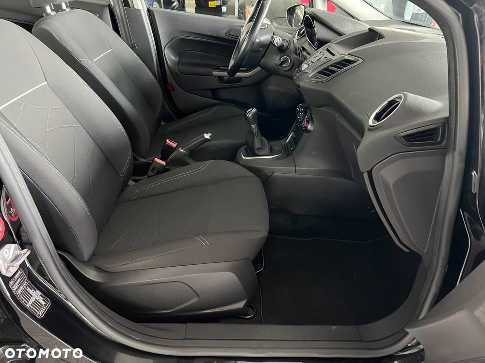 Ford Fiesta 1.25 Titanium - 33