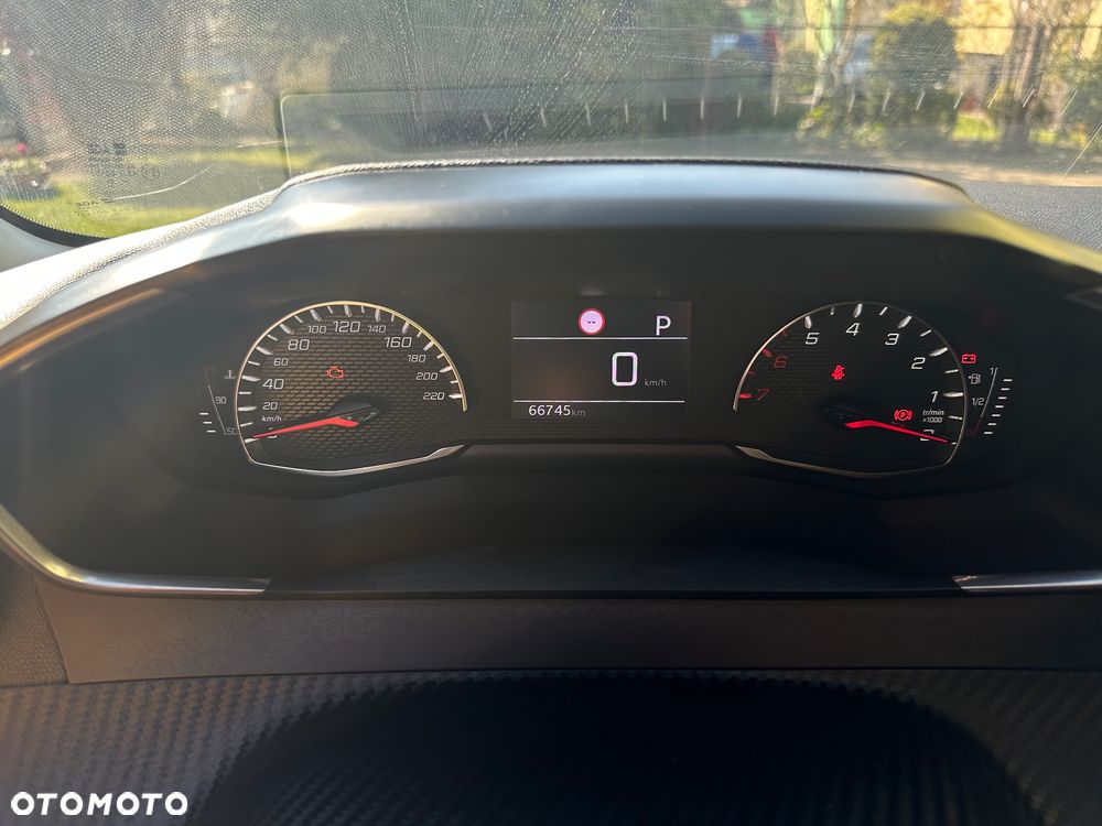 Peugeot 208 1.2 PureTech Allure S&S EAT8 - 9