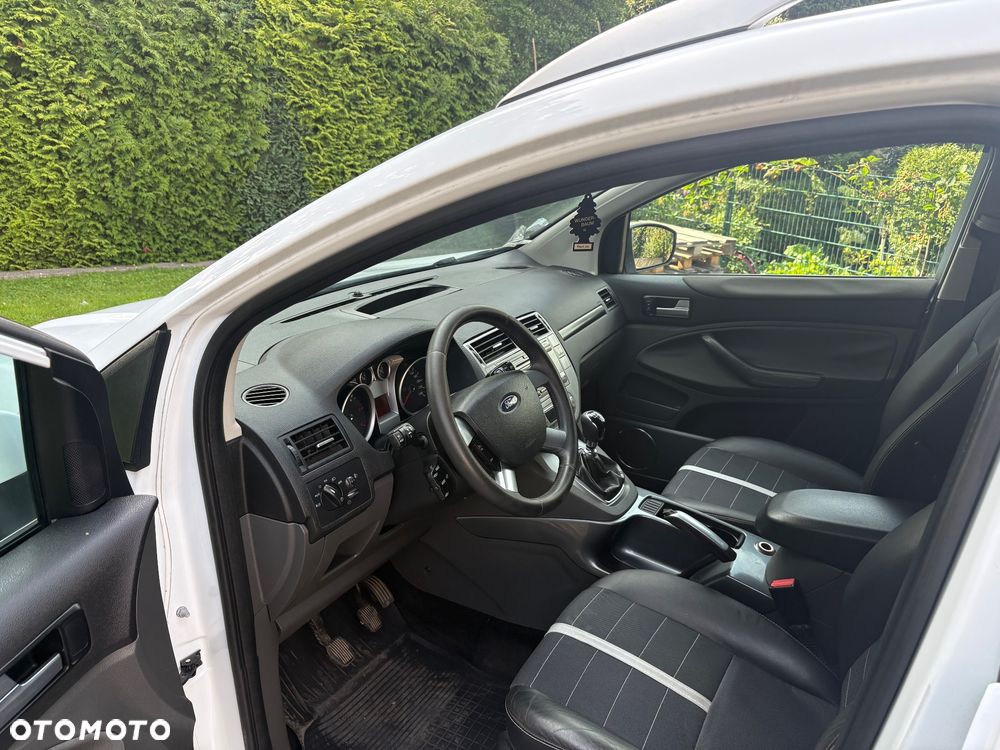 Ford Kuga 2.0 TDCi Titanium - 14