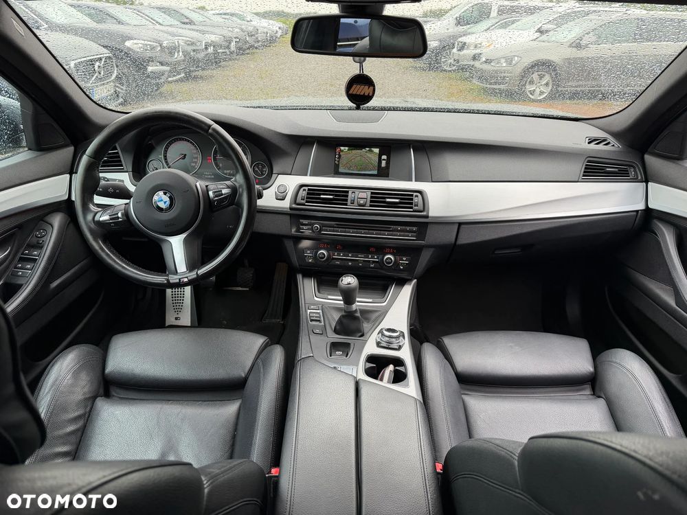 BMW Seria 5 - 32