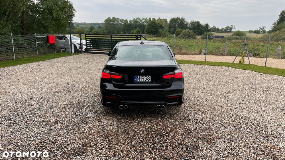 BMW Seria 3 330i Sport Line - 6