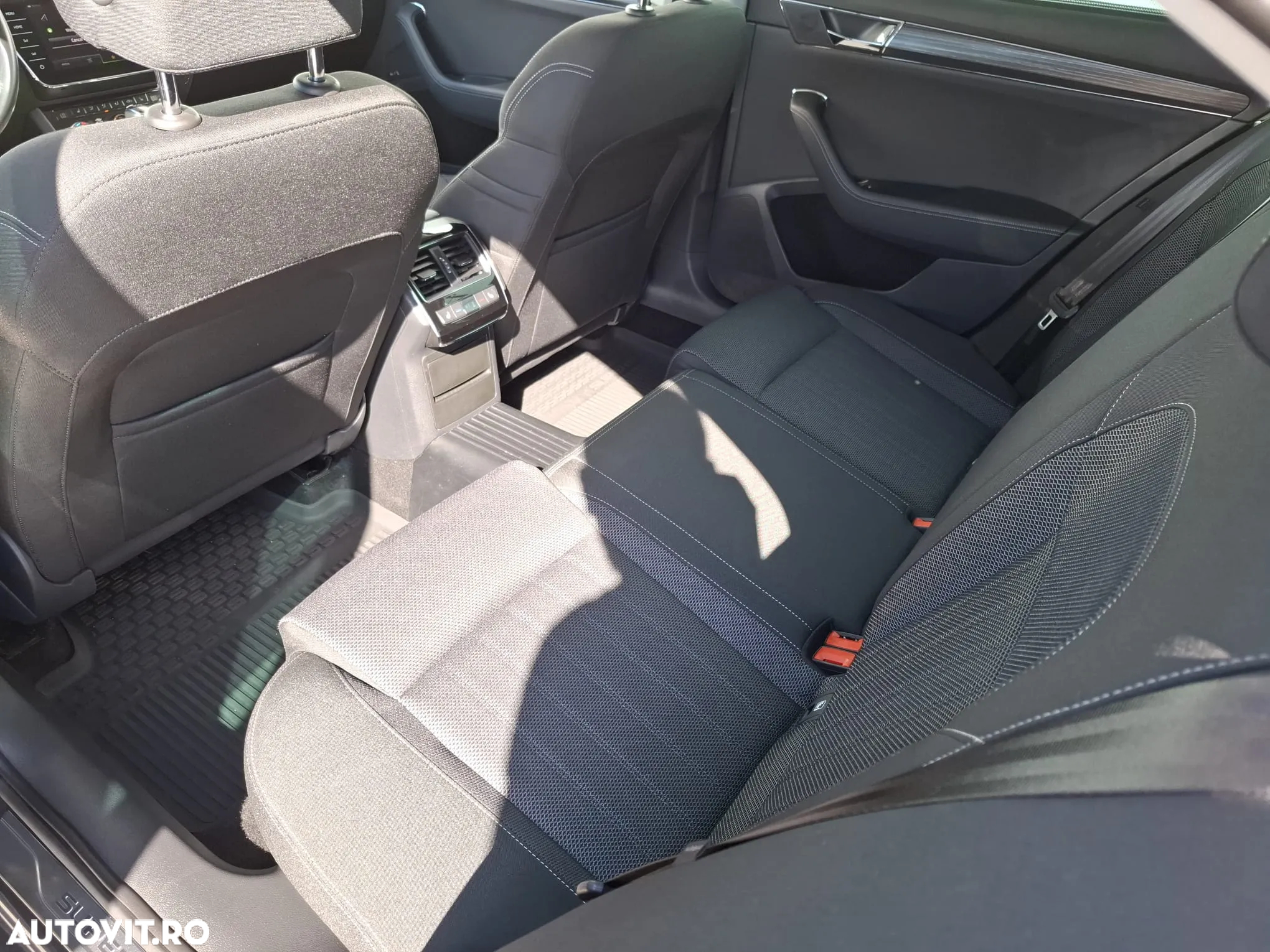 Skoda Superb 2.0 TDI DSG Style - 12