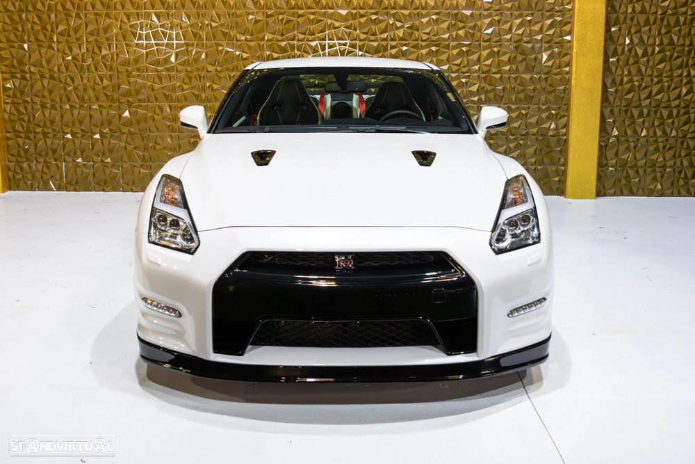Nissan GT-R Black Edition - 9