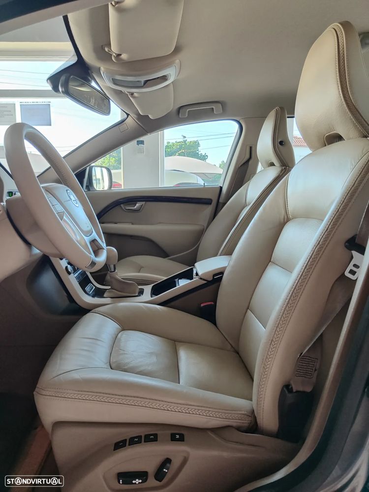 Volvo XC 70 2.4 D Drive Summum - 24
