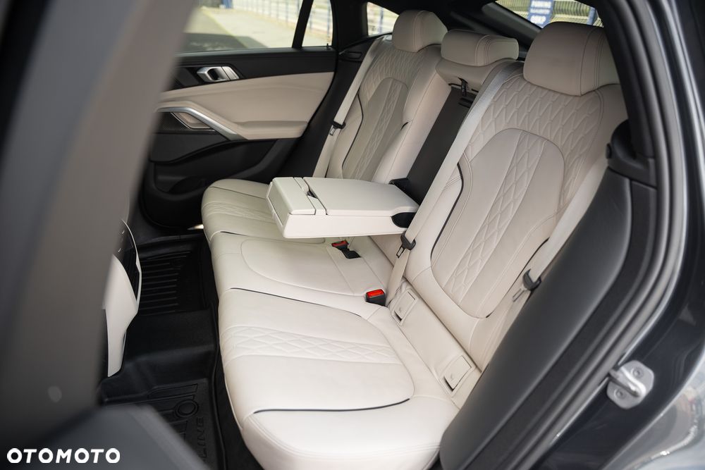 BMW X6 xDrive40d mHEV - 35