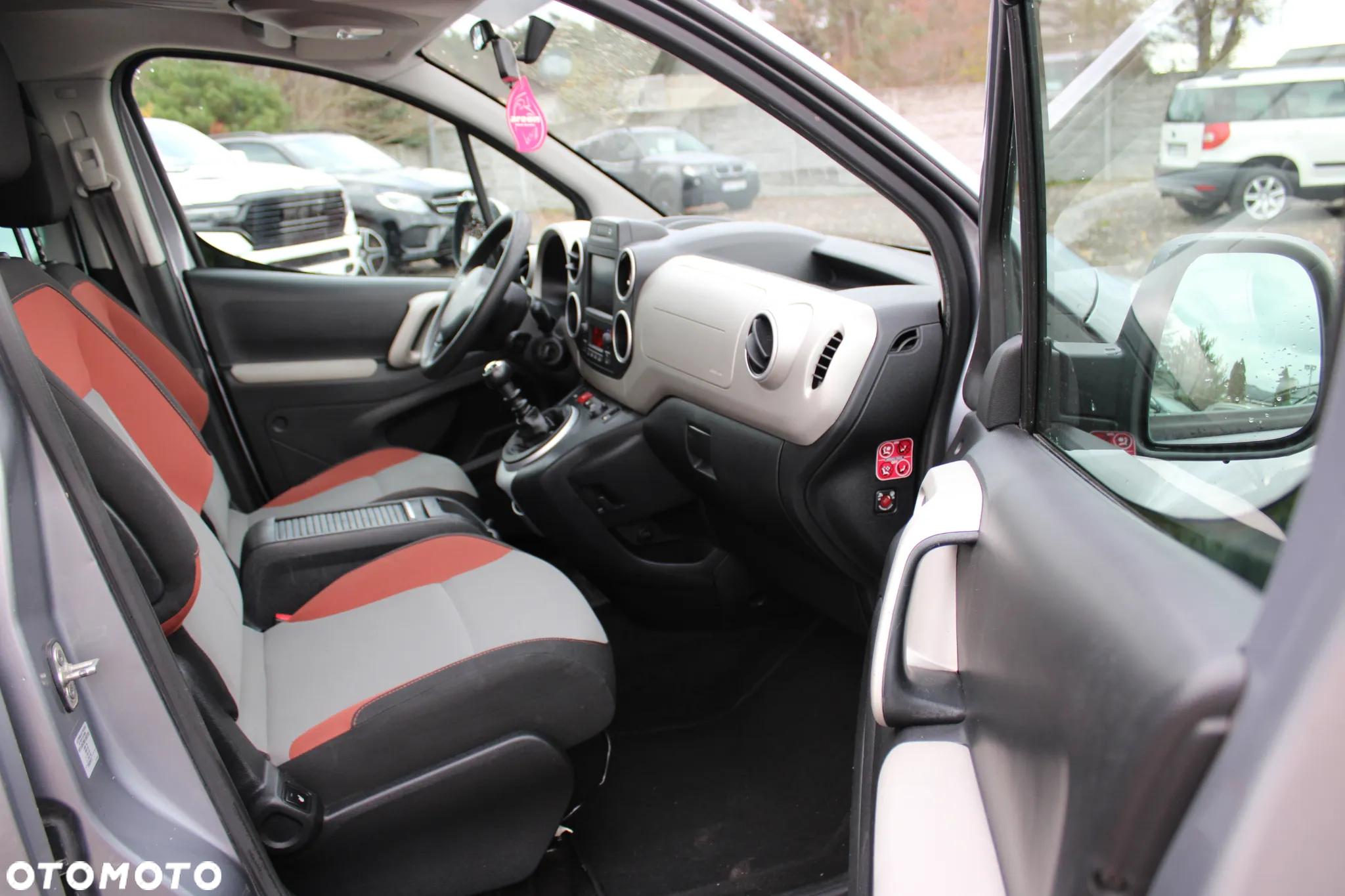 Peugeot Partner 1.6 BlueHDi Outdoor S&S - 21