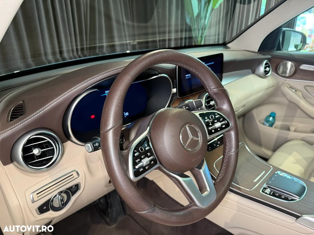 Mercedes-Benz GLC 200 4MATIC 9G-TRONIC AMG Line - 14