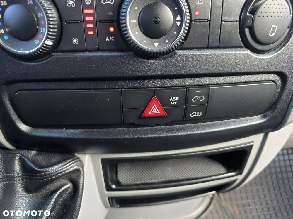 Mercedes-Benz Sprinter - 20
