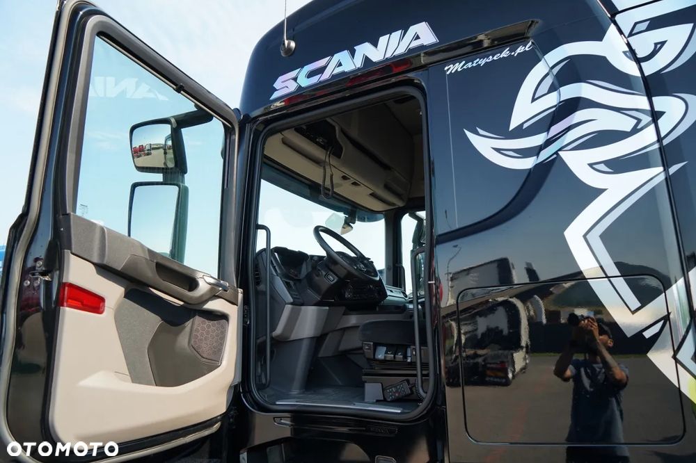 Scania S 500 / MEGA / RETARDER / KLIMA POSTOJOWA / ZBIORNIKI 1 400 L / LOW DECK - 24