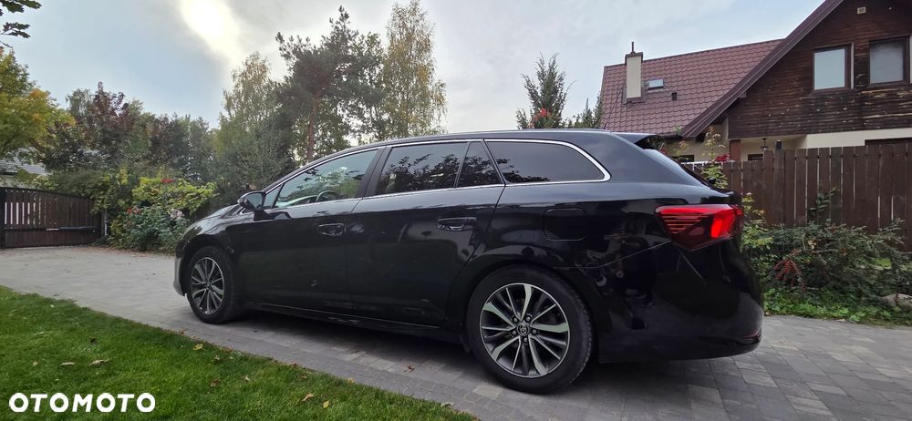 Toyota Avensis 1.8 Prestige - 23