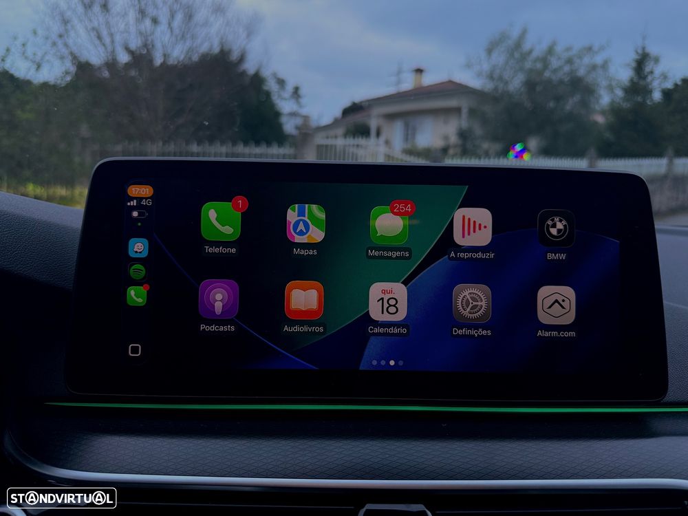 BMW 530 e Pack M - 12