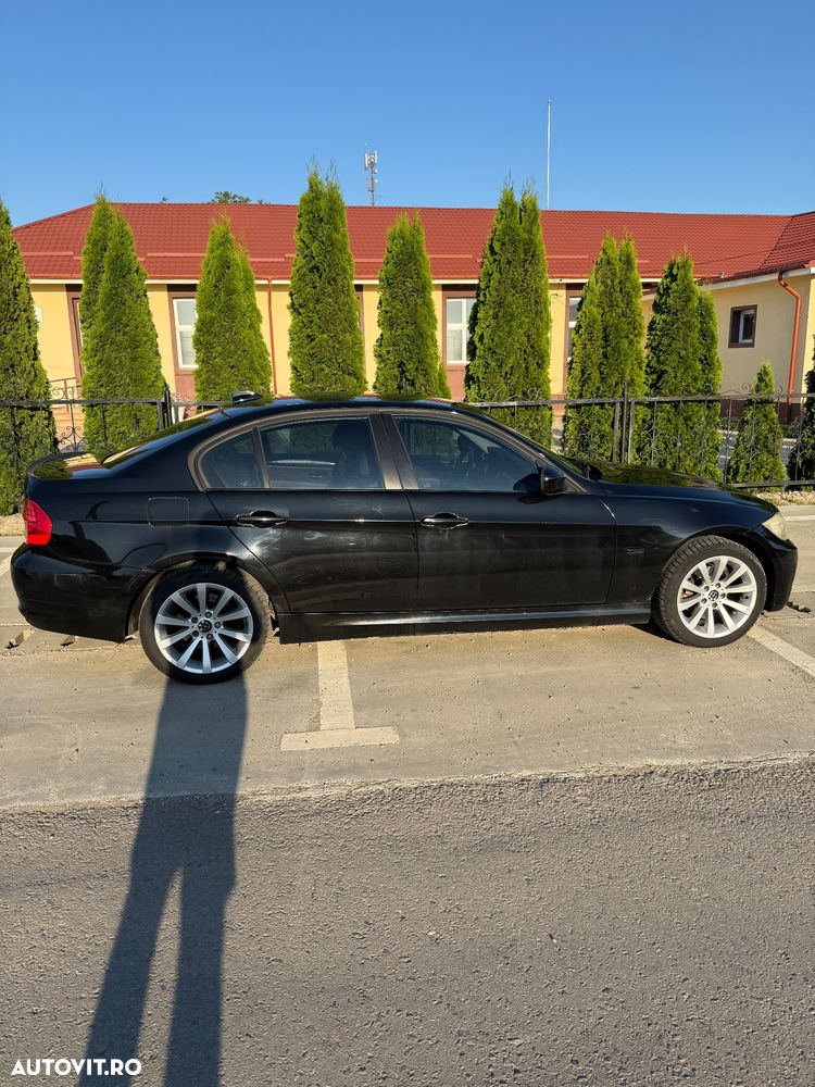 BMW Seria 3 318d - 4