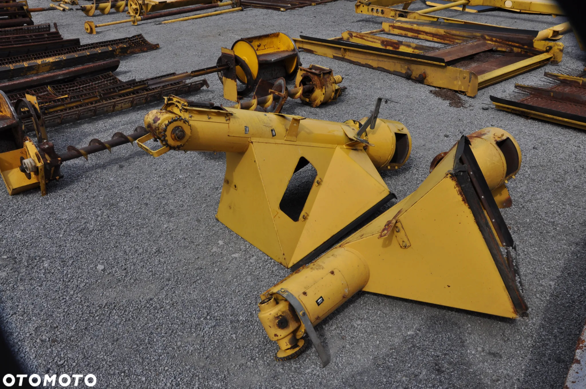 FELGA OPONA WARIATOR NEW HOLLAND TF78 TX66 - 26