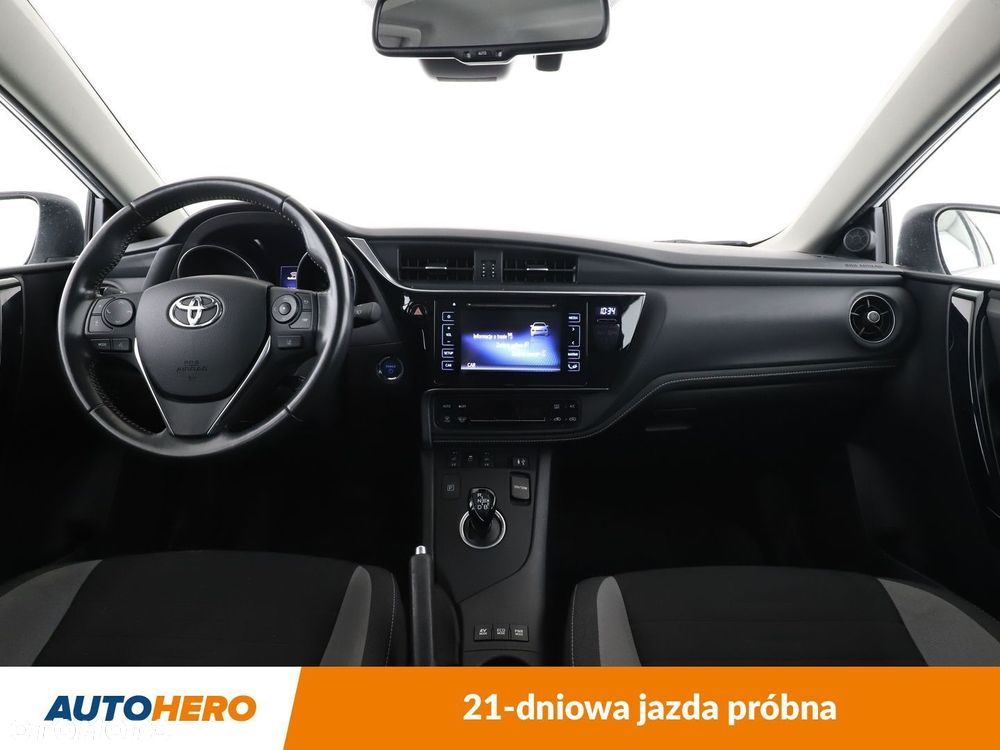 Toyota Auris - 13