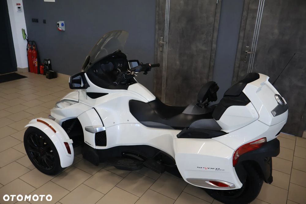 Can-Am Spyder - 14