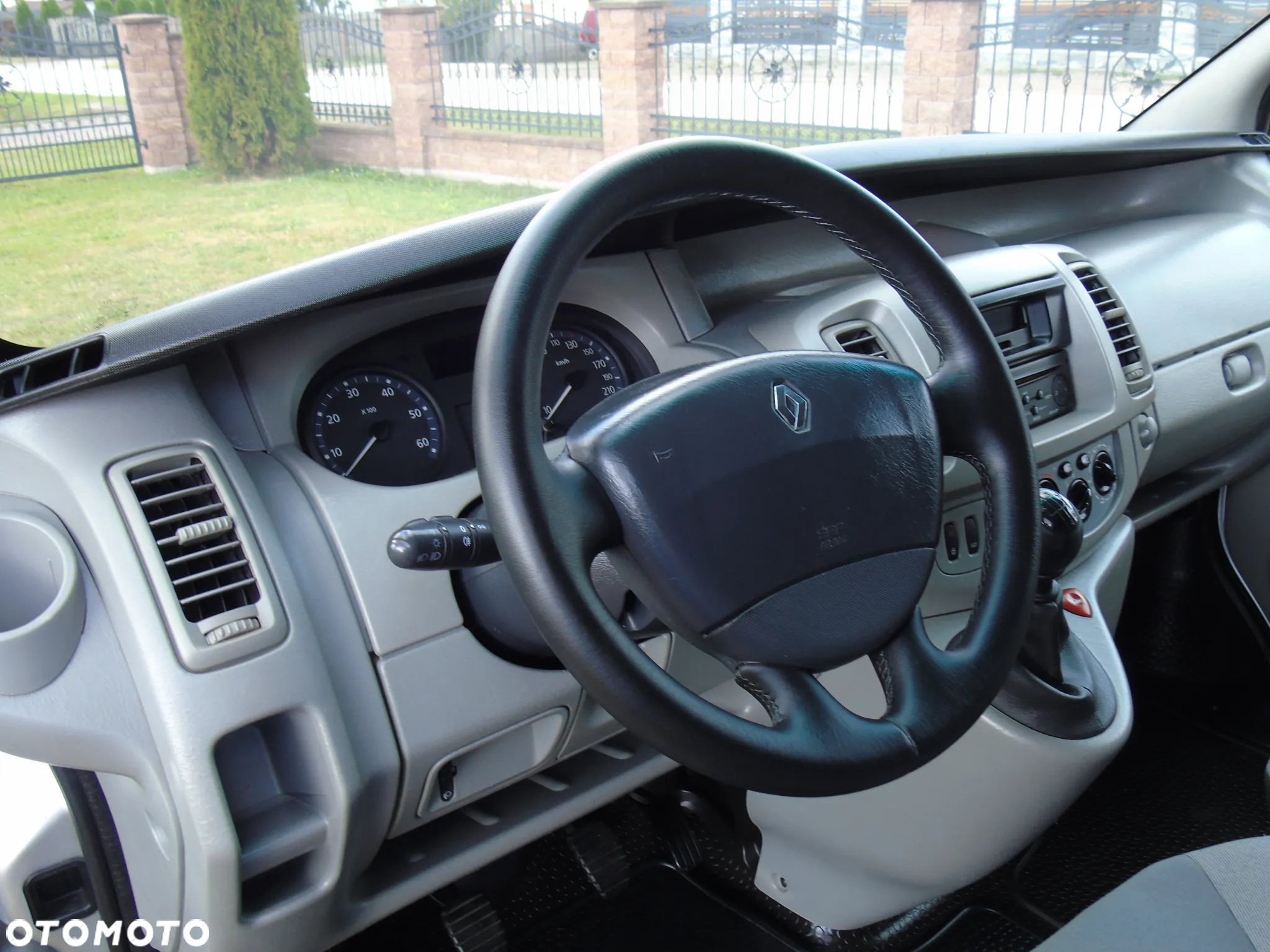 Renault Trafic - 11
