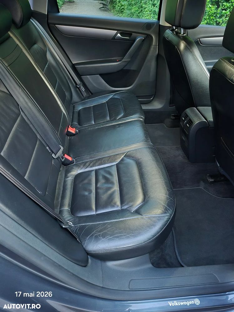 Volkswagen Passat 2.0 TDI BlueMotion Technology Comfortline - 18