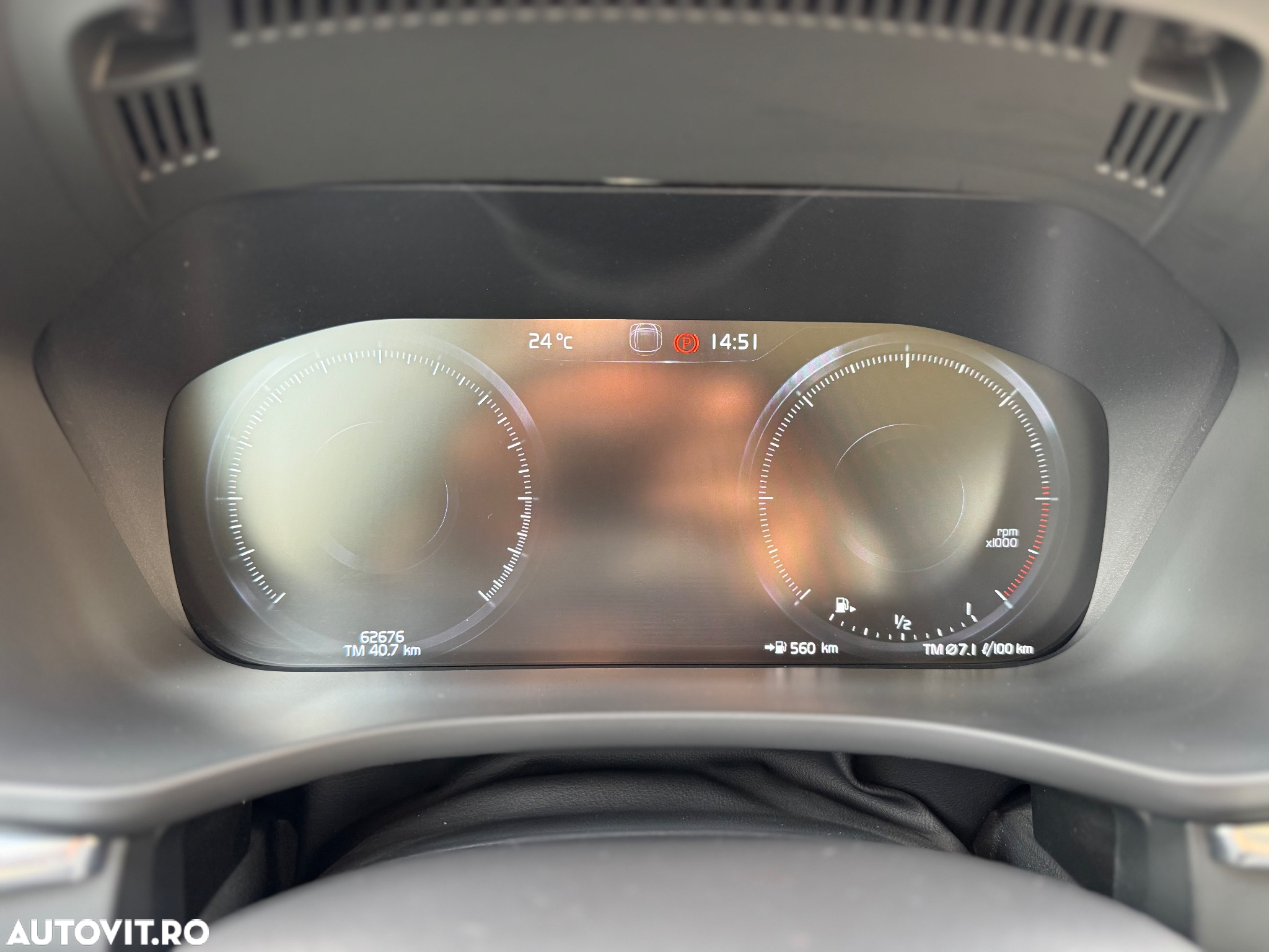 Volvo XC 60 D4 AWD Momentum - 23