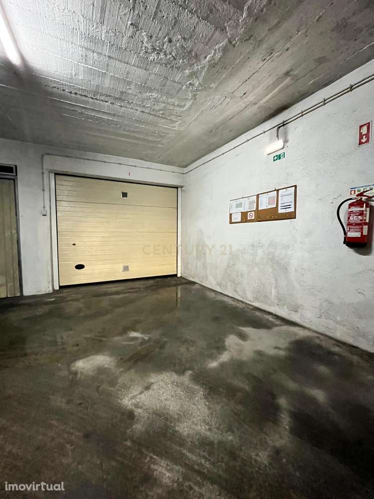 Garagem Privativa- 13m2 I Excelente Localização No Barreiro I Praticid - Grande imagem: 5/8