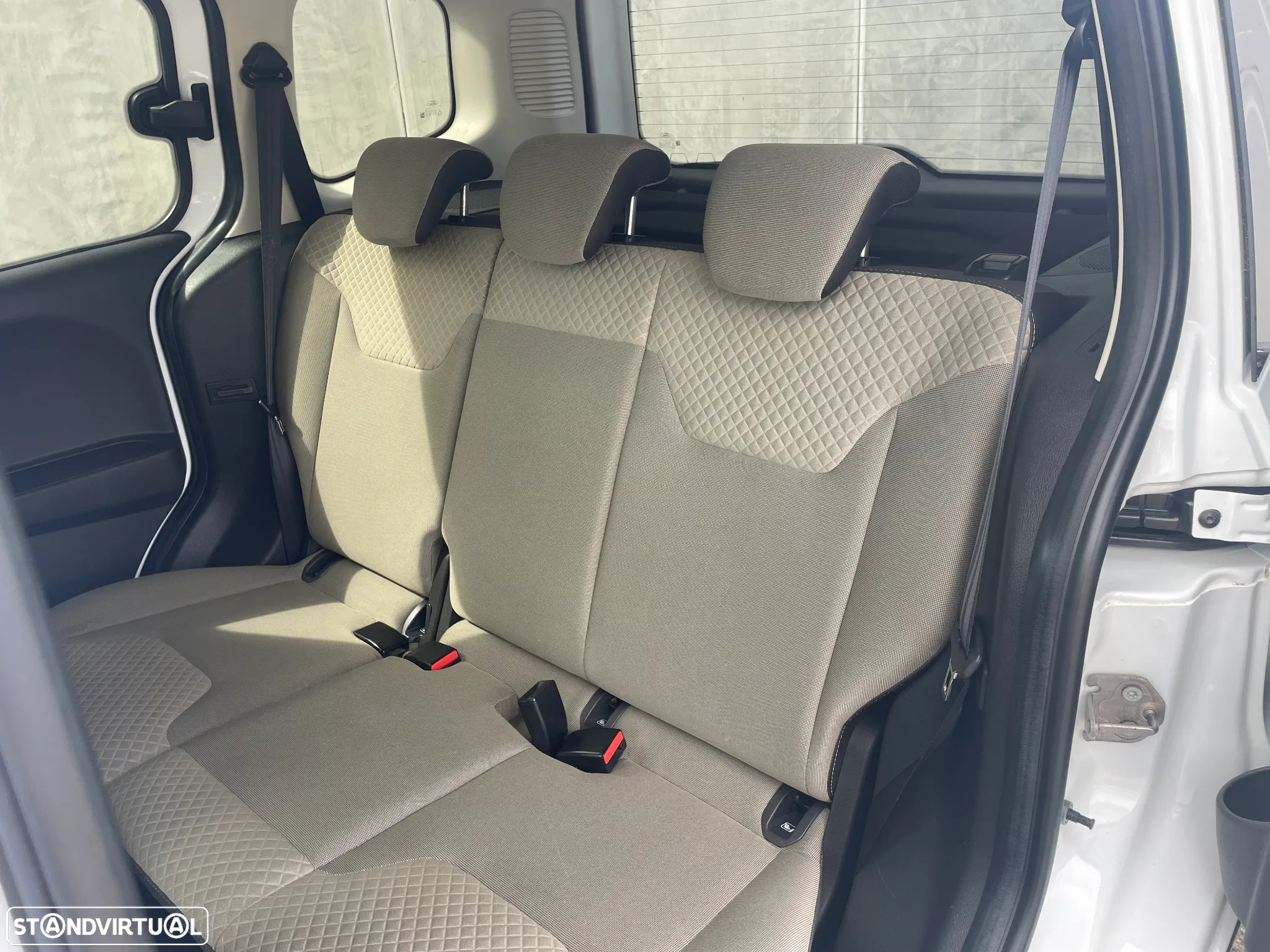 Ford Tourneo Courier 1.0 EcoBoost Ambiente - 7