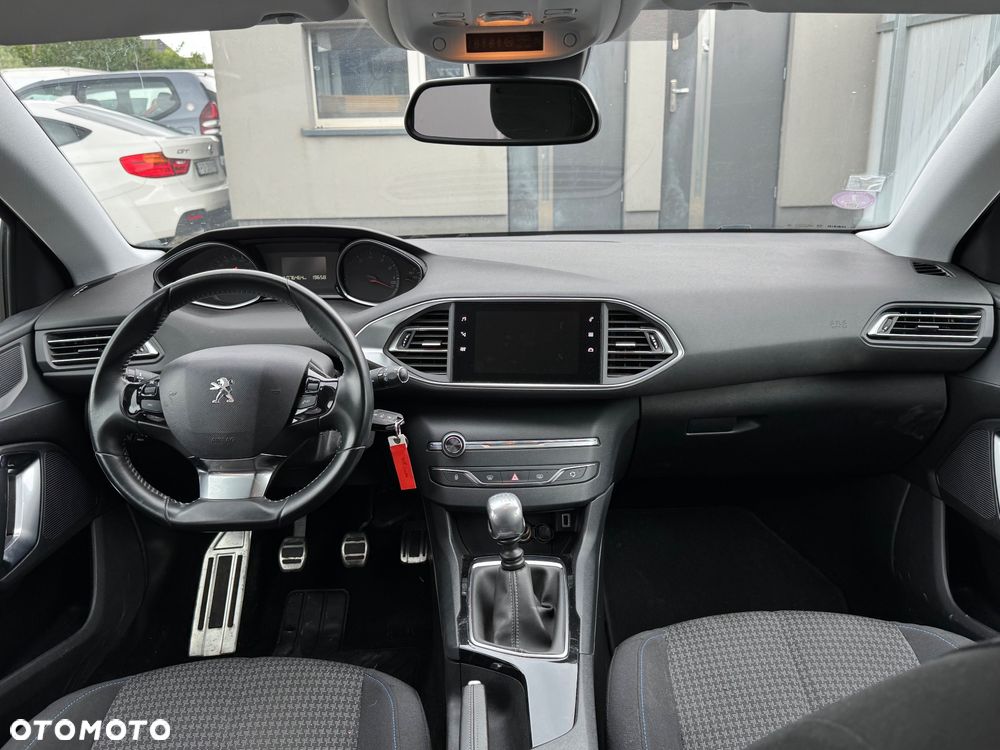 Peugeot 308 PureTech 110 Stop & Start Style - 11