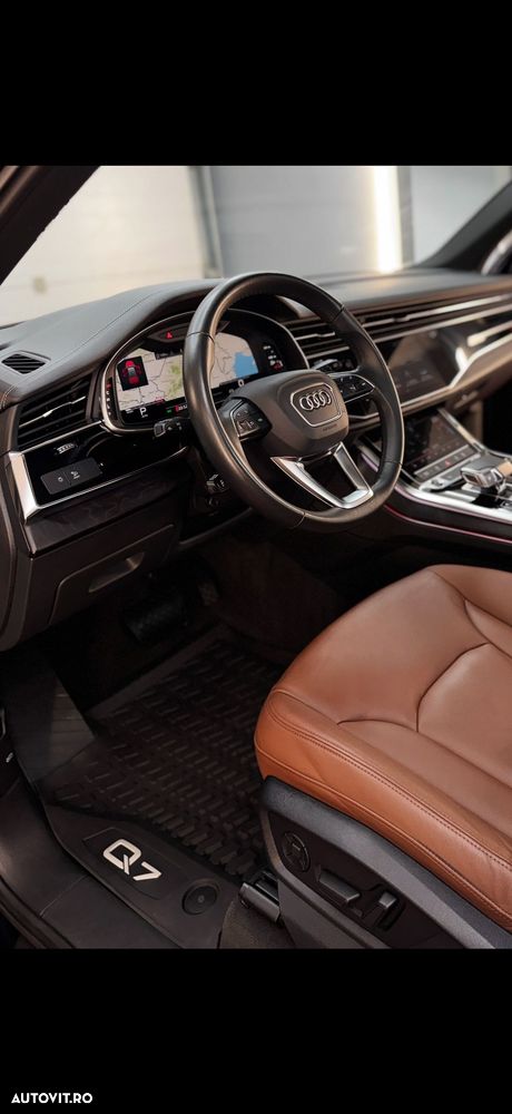 Audi Q7 - 10
