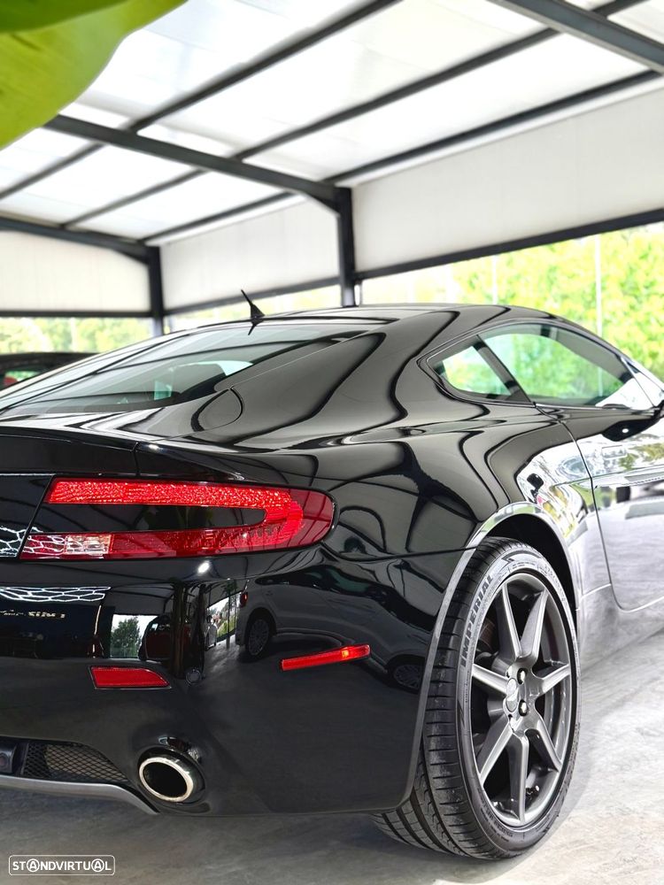 Aston Martin Vantage Coupe V8 Sportshift - 31