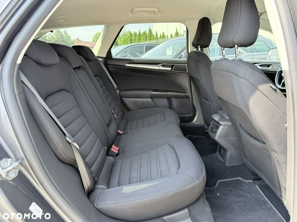Ford Mondeo 2.0 TDCi Ambiente PowerShift - 13