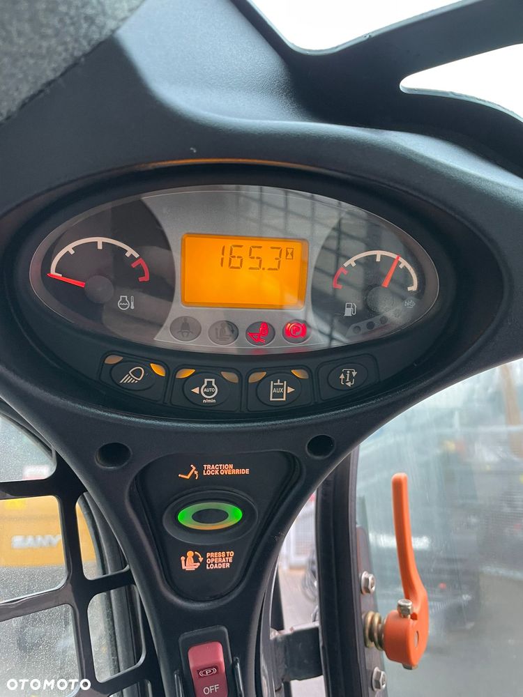 Bobcat S450 - 6