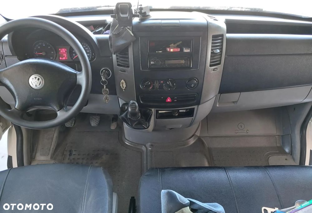 Volkswagen CRAFTER - 8