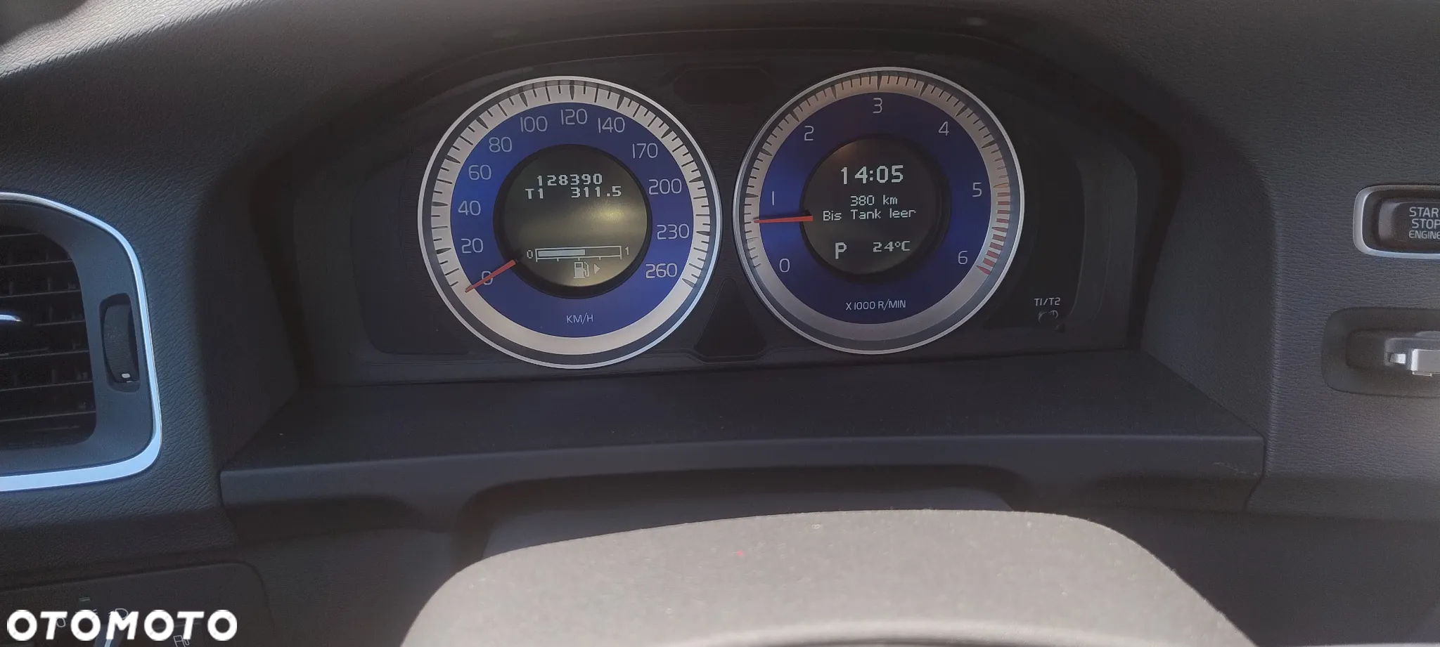 Volvo V60 D5 AWD Geartronic RDesign - 24