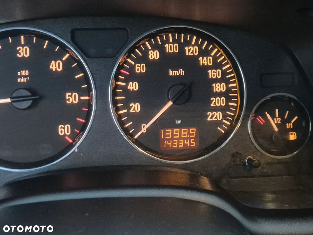 Opel Astra - 20