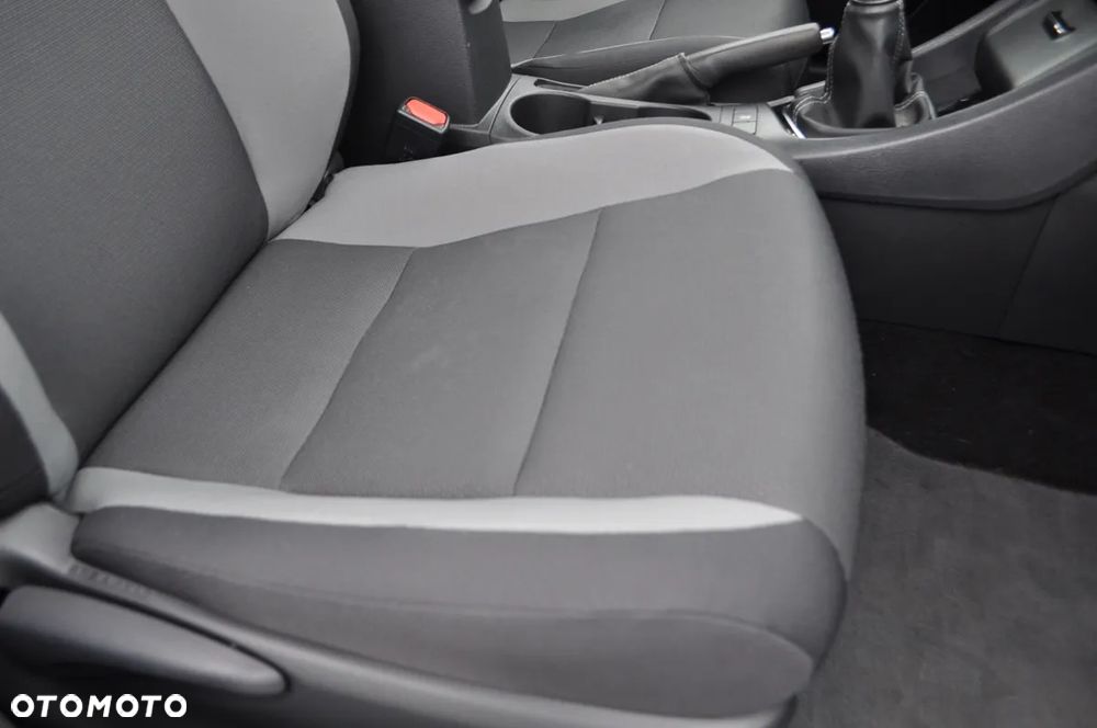 Toyota Auris 1.33 VVT-i Comfort - 38