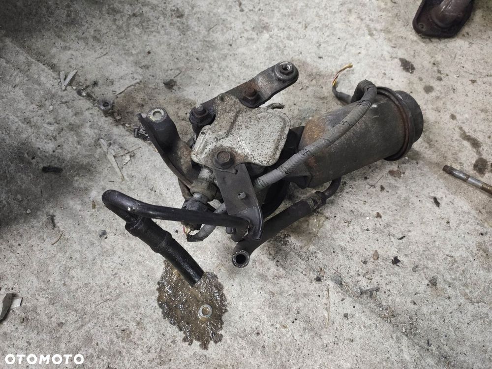 KL POMPA WSPOMAGANIA TOYOTA YARIS I 99- 1.3 - 2