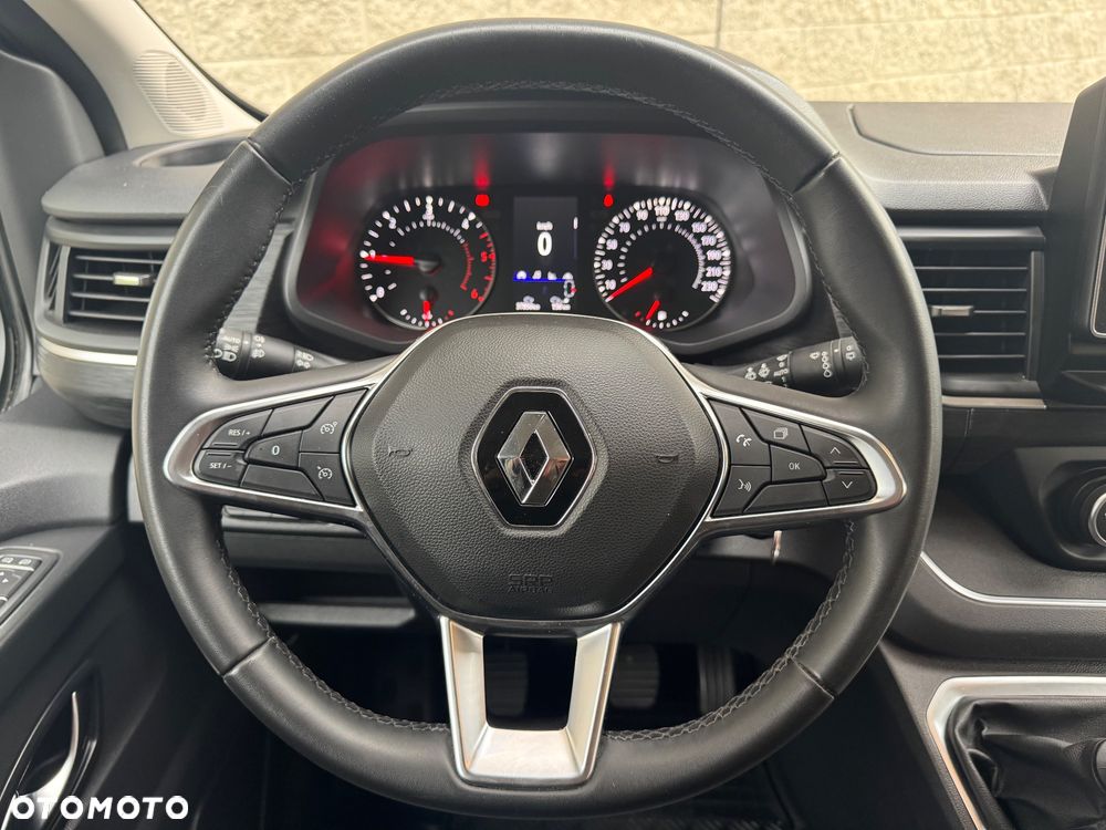 Renault Trafic 2.0 dCi - 9